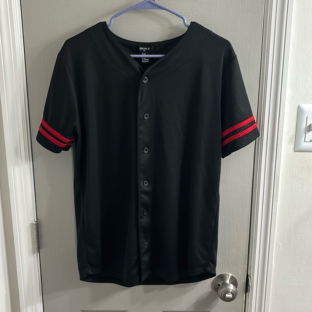 Button down baseball style tee, forever 21, size Medium